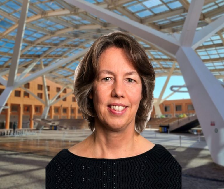 Dr. Cornelia Rumpel
